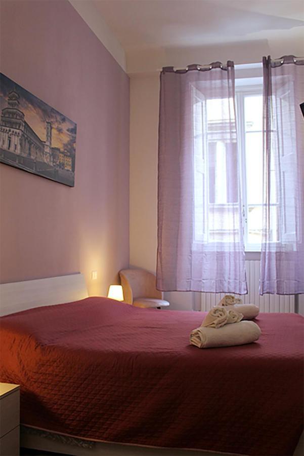 The Walls Apartment Lucca Exterior foto